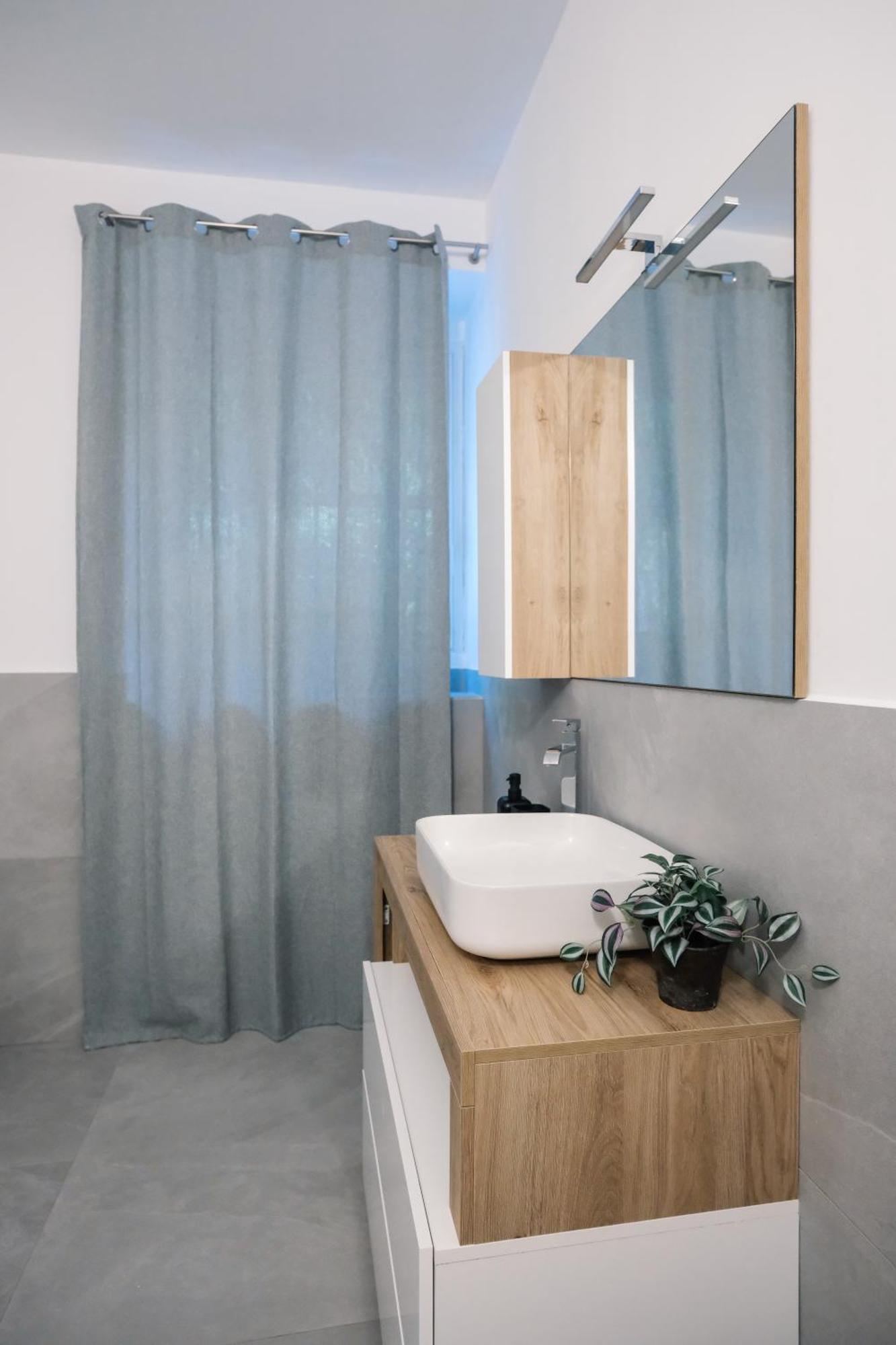 Flora Inn, Scotti'S House - Due Passi In Centro 베르가모 외부 사진