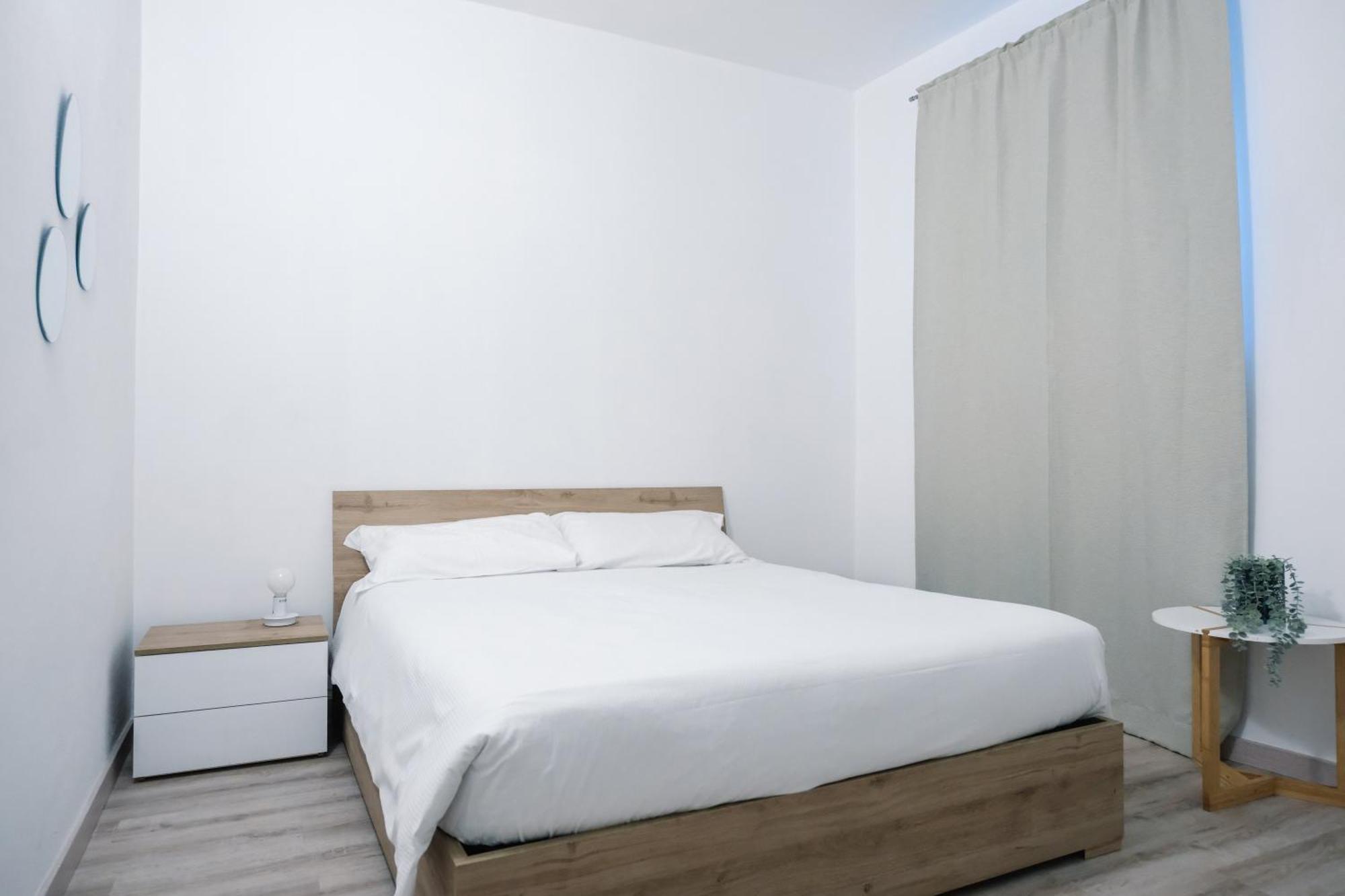 Flora Inn, Scotti'S House - Due Passi In Centro 베르가모 외부 사진
