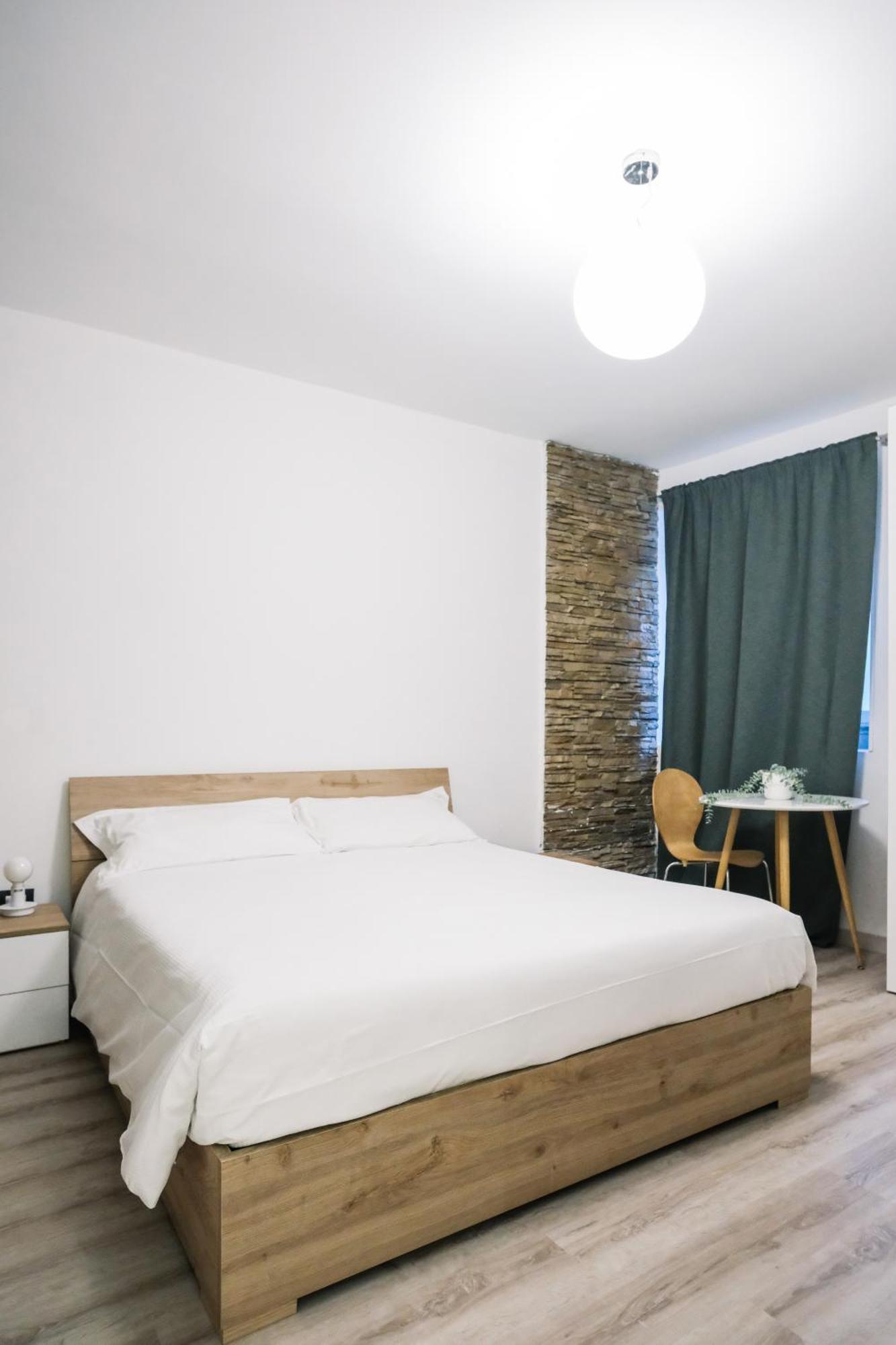 Flora Inn, Scotti'S House - Due Passi In Centro 베르가모 외부 사진